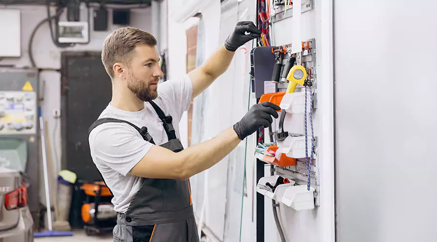 How to choose the Best Commercial Electrician for Your Property and Homes in Dubai